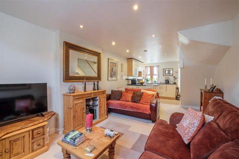 2 bedroom cottage for sale, Warley Town Lane, Halifax