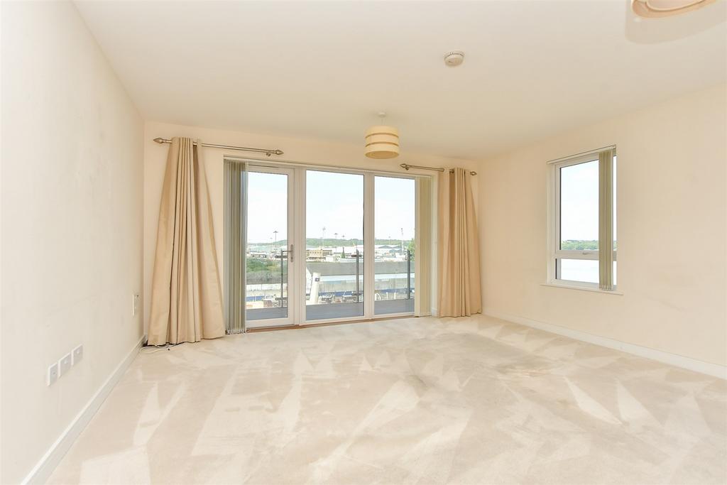 Kitchen/ Living Area