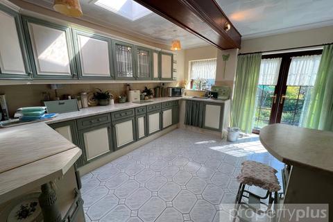 undefined, Margaret, Treorchy, Treherbert, Rhondda Cynon Taff, CF42