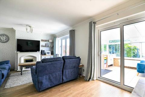 37 Fitzwilliam Drive, Barton Seagrave, Kettering, NN15 6RG