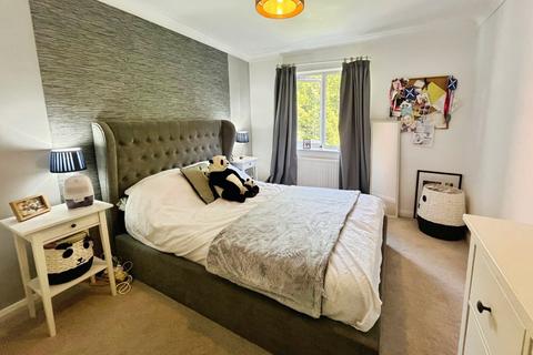 2 bedroom flat for sale, Mersey Road, West Didsbury, Greater Manchester, M20