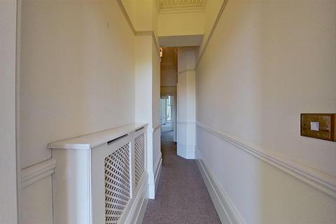 1 bedroom flat to rent, SEA VIEWS!