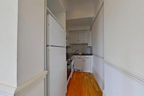1 bedroom flat to rent, SEA VIEWS!