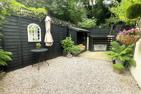 Woodbridge Chard Road, Axminster, EX13 5EG