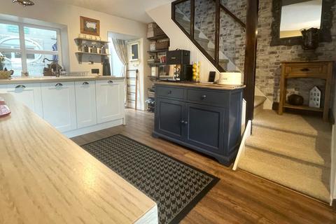 Woodbridge Chard Road, Axminster, EX13 5EG