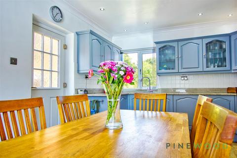 4 bedroom detached house for sale, Church View, Chesterfield S43