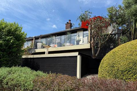 2 bedroom semi-detached bungalow for sale