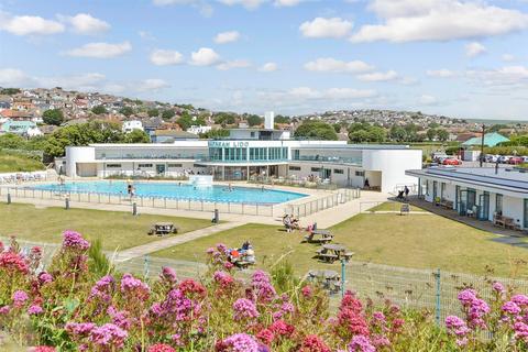 1 bedroom apartment for sale, Chichester Drive East, Saltdean, Brighton, East Sussex