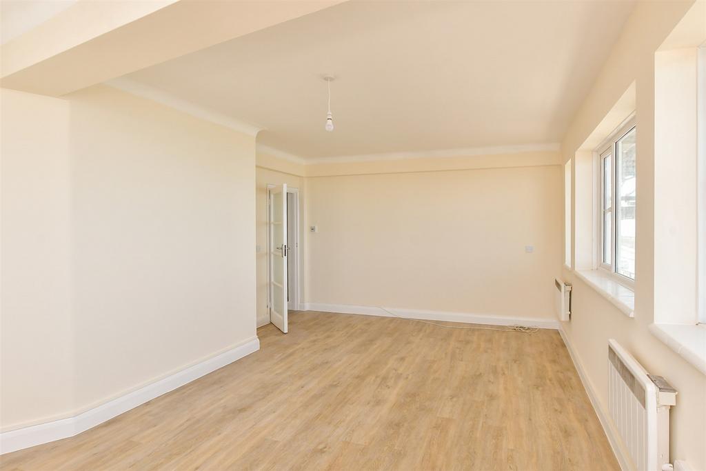 Lounge/ Dining Room