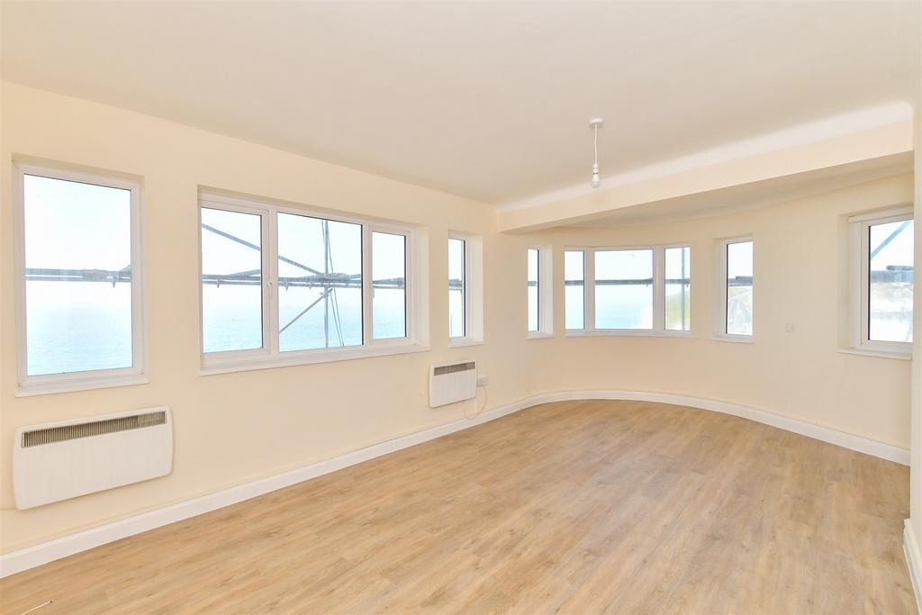 Lounge/ Dining Room