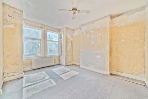 45 Ellerton Road, Surbiton, KT6 7TY