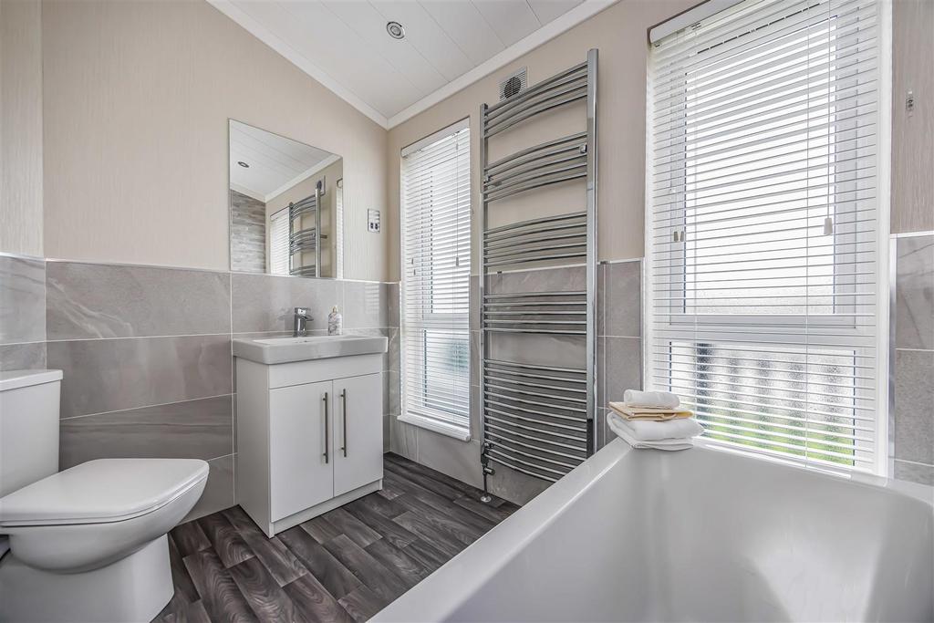 Plot 17 Littlehampton Marina-Small-Portico Marketin