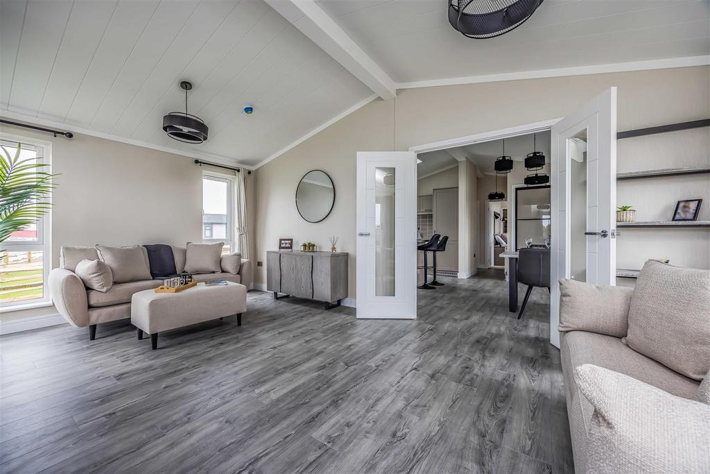Plot 17 Littlehampton Marina-Small-Portico Marketin