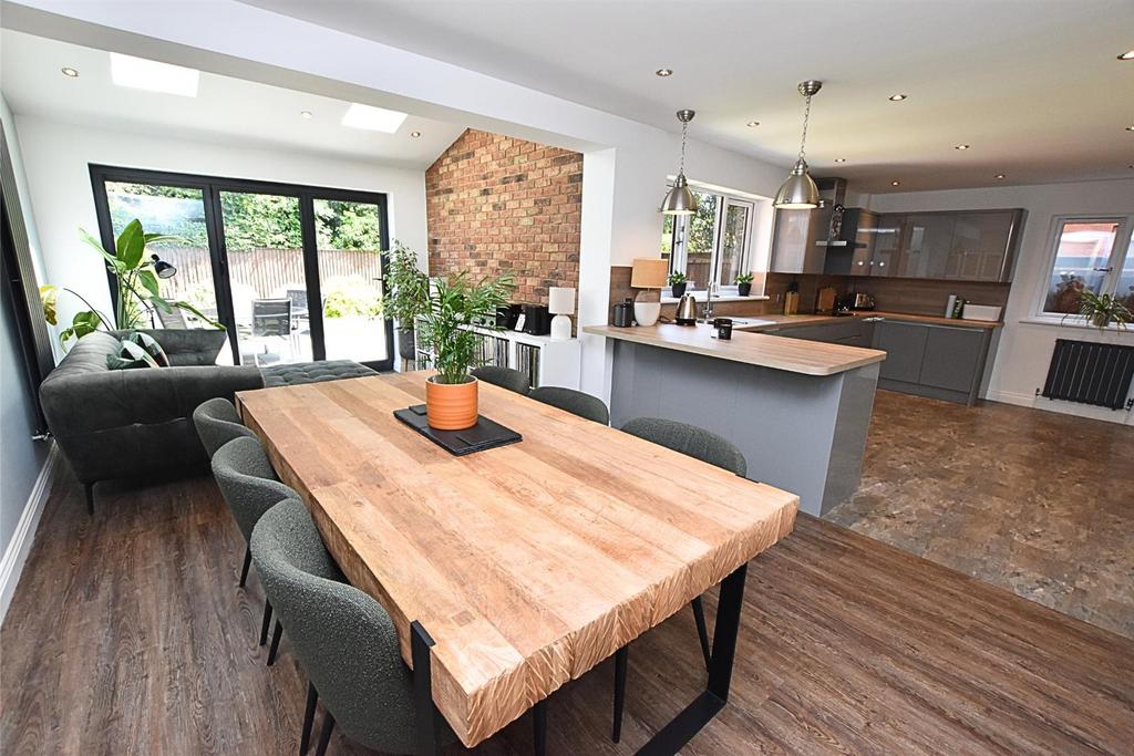 Living dining kitchen (l shaped)