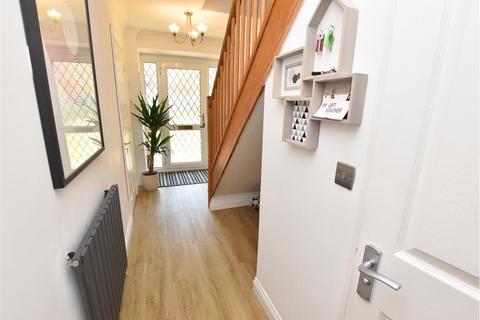 4 bedroom detached house for sale, St. Johns Gate, Tetney DN36