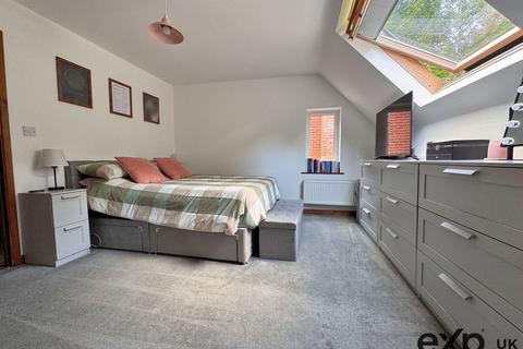 Greenways Meadow Lane, Meopham, Gravesend, DA13 0UN