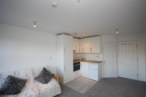 Studio to rent, Upper Richmond Road West, East Sheen, SW14