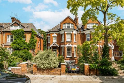 Avenue Road, London N6
