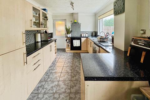 3 bedroom semi-detached house for sale, Tynrhos Estate, Caergeiliog, Anglesey, LL65