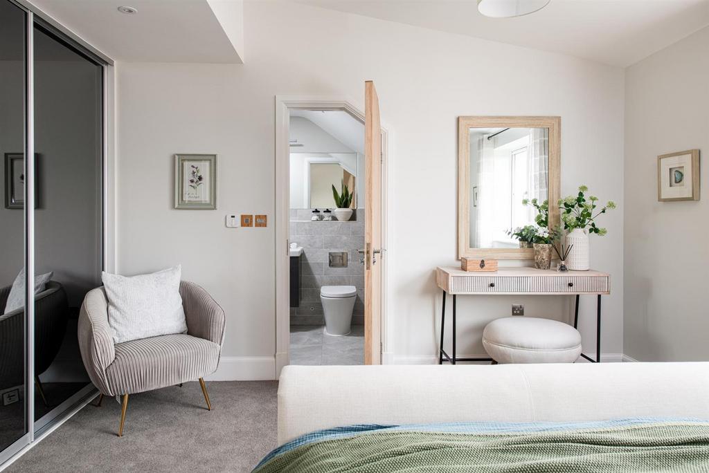 Bedroom1 2.jpg