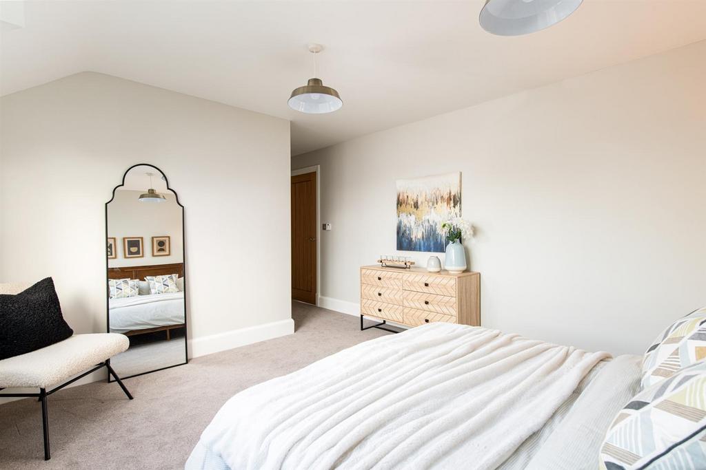 Bedroom2 3.jpg
