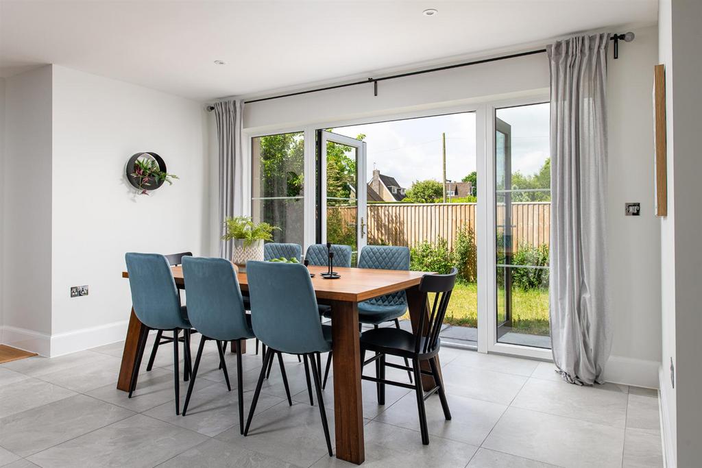 Plot 12 Dining.jpg