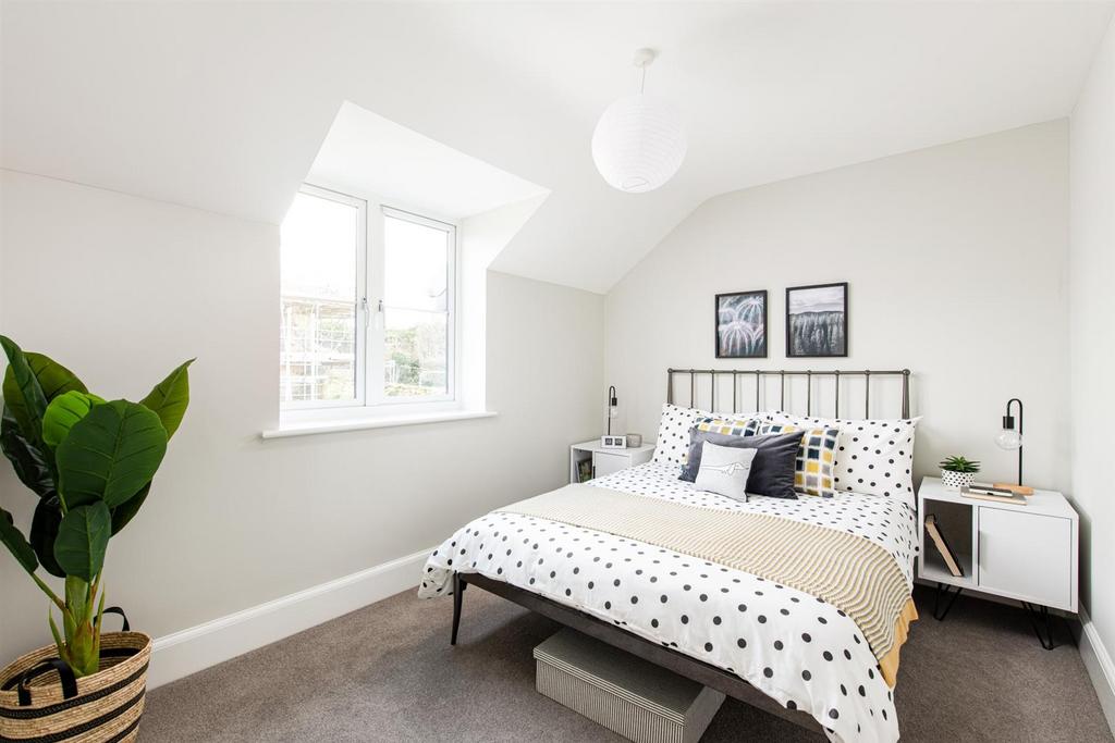 Bedroom4 1.jpg
