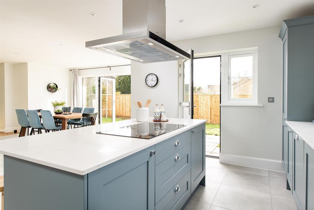 Kitchen 3.jpg