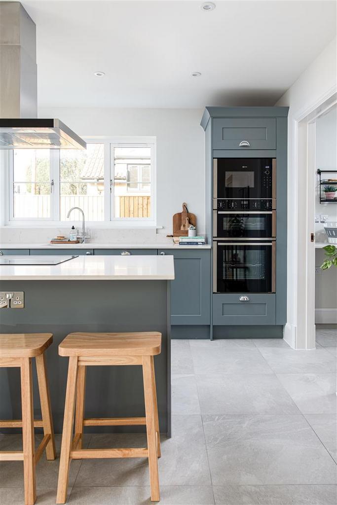 Kitchen 5.jpg