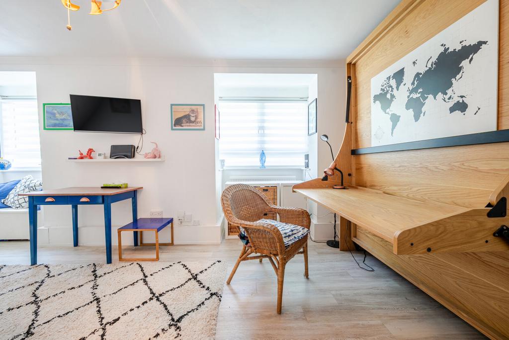 Studio Room