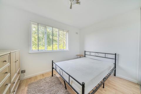 2 bedroom apartment for sale, Gables Close, London