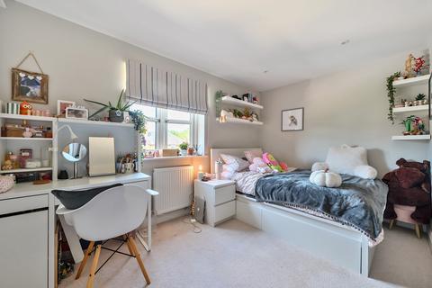 4 bedroom semi-detached house for sale, New Farm Road, Alresford, Hampshire, SO24