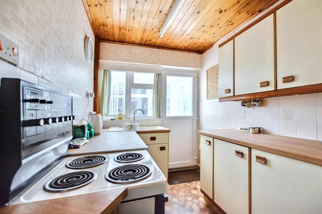 Kitchen 1.jpeg