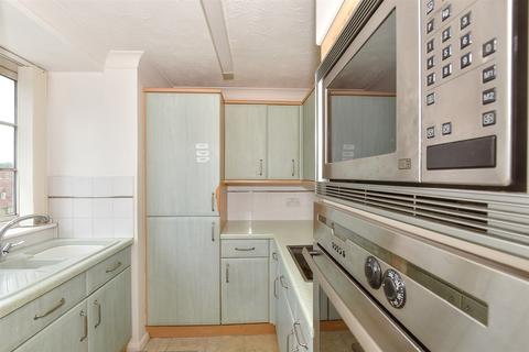 1 bedroom flat for sale, The Causeway, Canterbury, Kent