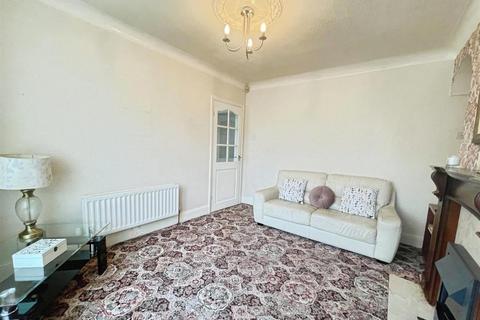 2 bedroom semi-detached house for sale, Farfield Grove, Bradford BD6