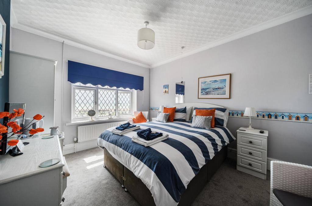 1297196-7-683720b...