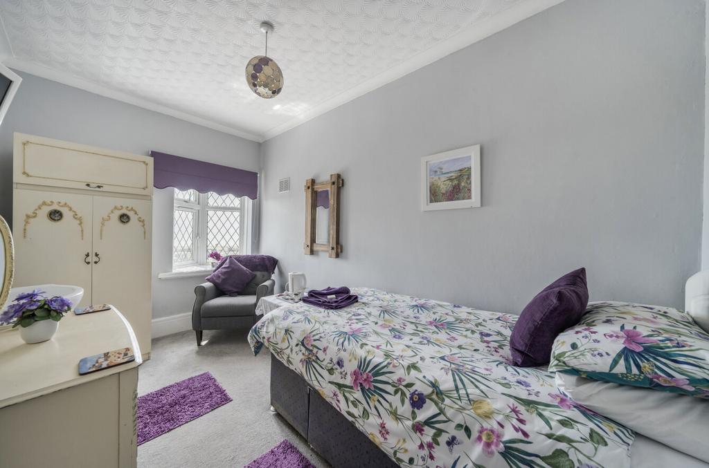 1297196 5 6837207...