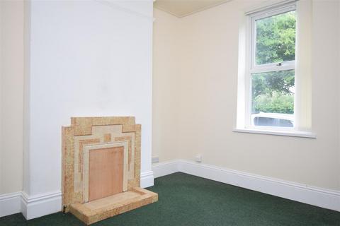 2 bedroom end of terrace house to rent, Woodcock Street, Wakefield WF1