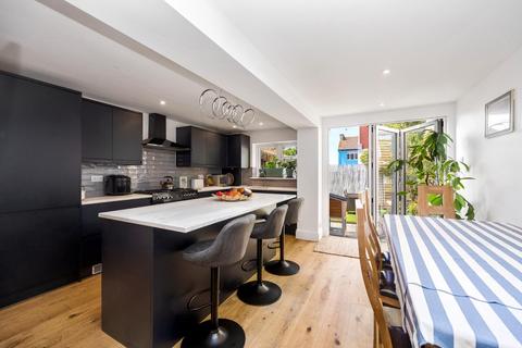 4 bedroom end of terrace house for sale, Queens Park Road, Queens Park, Brighton