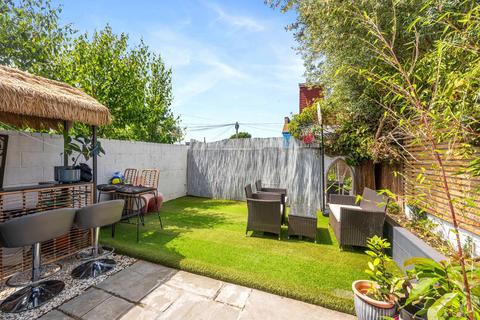 4 bedroom end of terrace house for sale, Queens Park Road, Queens Park, Brighton