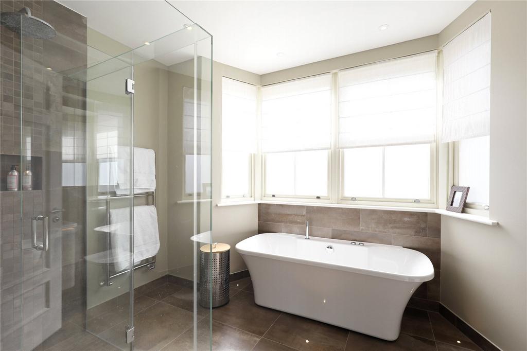 Principal Bathroom