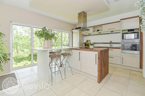 4 bedroom detached house for sale, Blackstone Edge Old Road, Littleborough, OL15
