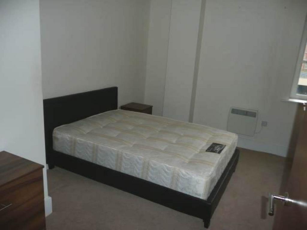 Bedroom (2)
