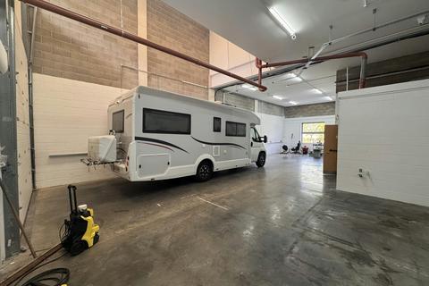 Industrial development to rent, Seymour St London SE18 6SS