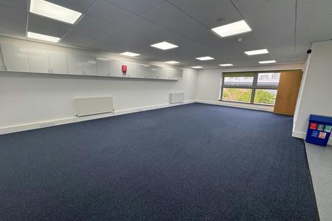 Industrial development to rent, Seymour St London SE18 6SS