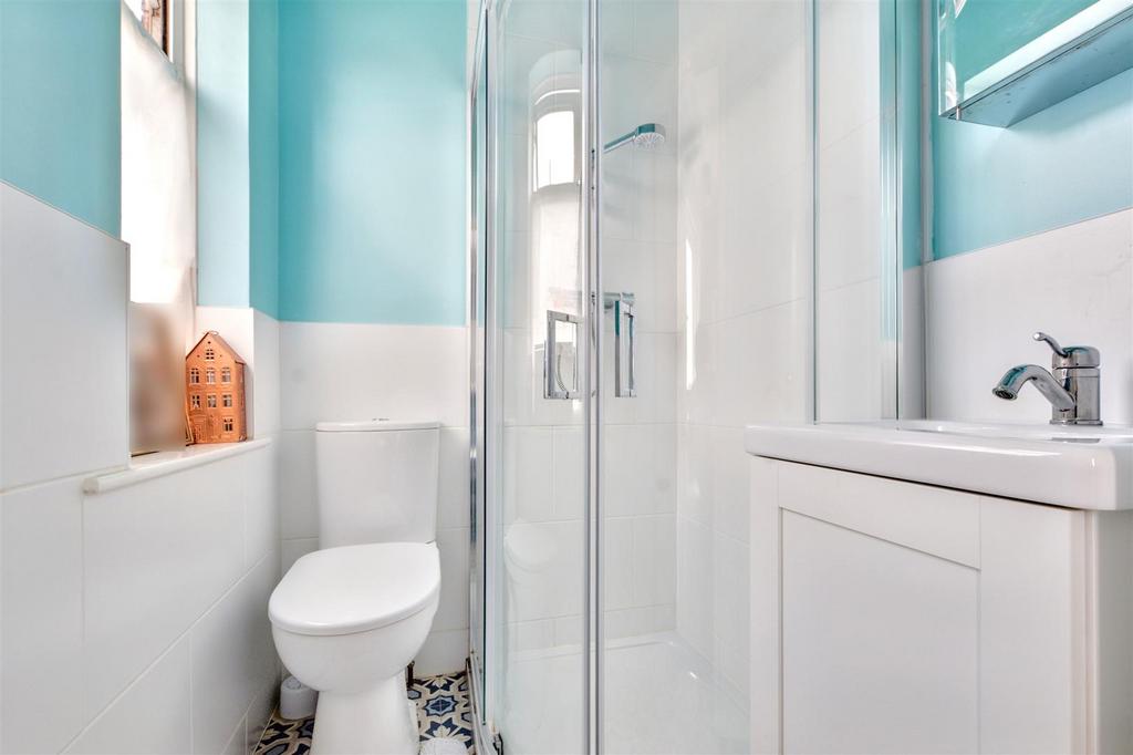 Ensuite.jpeg