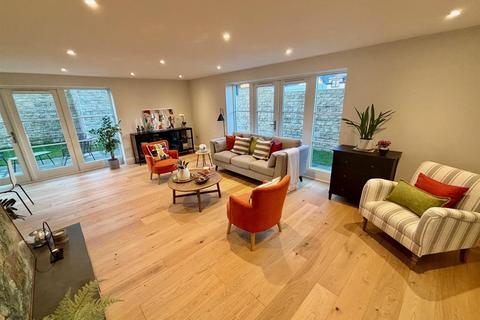 5 bedroom detached house for sale, Church Street, Hilperton BA14