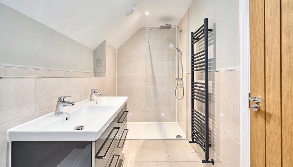 Gallery Church-Farm-Plot15-ensuite-1.jpg