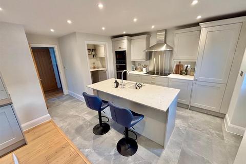 5 bedroom detached house for sale, Church Street, Hilperton BA14