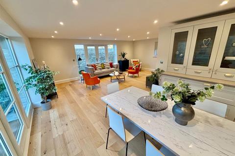5 bedroom detached house for sale, Church Street, Hilperton BA14